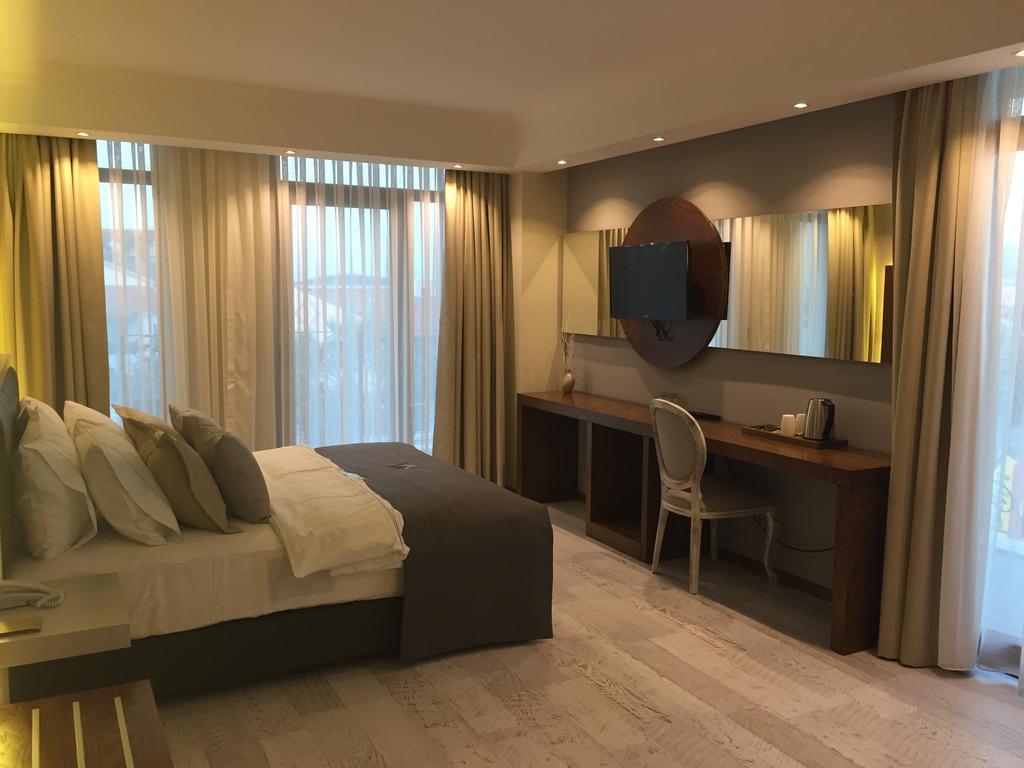 Maison Vourla Hotel Bagian luar foto